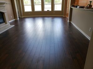 Before & After Floor Installation in Richmond, TX (2)